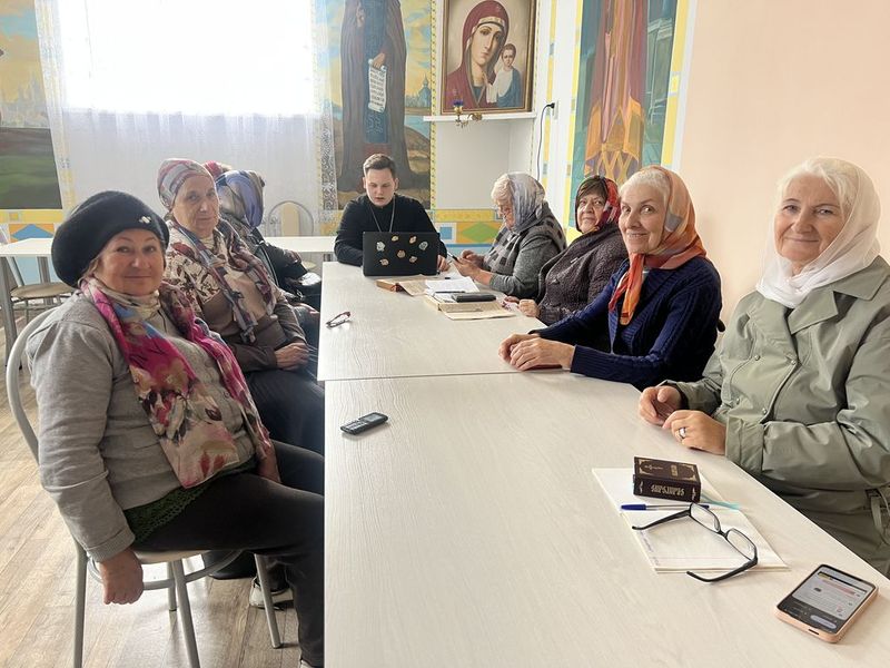 Продолжается реализация Патриаршей программы по изучению Библии в Свято-Покровском храме города Новошахтинска