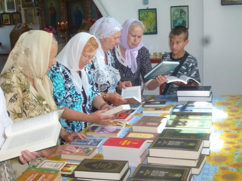 В храме святителя Николая Чудотворца хутора Тубянский прошли мероприятия, посвященные Дню святых равноапостольных Мефодия и Кирилла, первоучителей и просветителей славянских