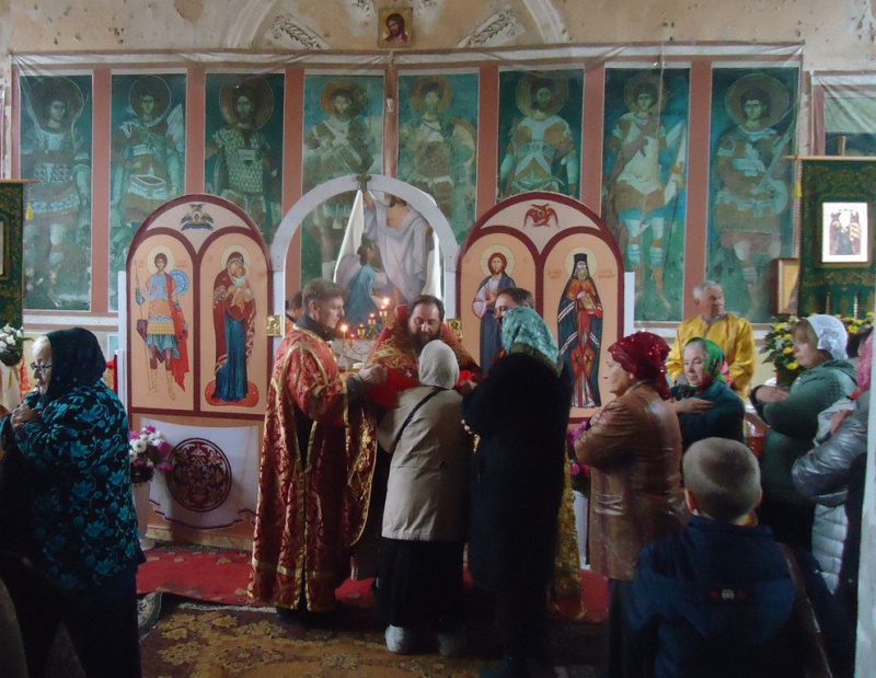 В храме священномученика Захарии Лобова в г. Новошахтинске отметили престольный праздник