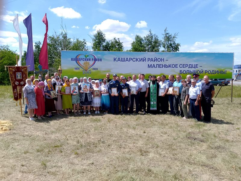 Служба в праздник Пресвятой Троицы в Никольском храме слободы Кашары