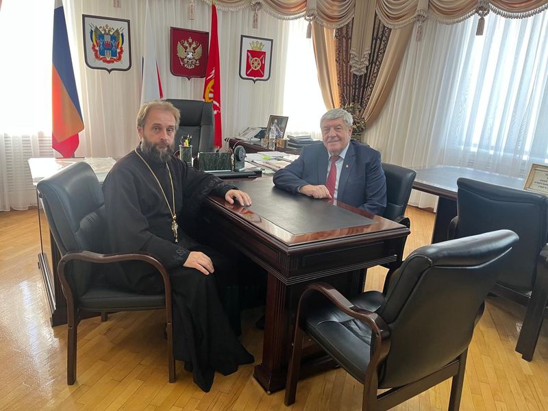 Состоялась встреча Главы Октябрьского района и благочинного приходов Нижнедонского округа 