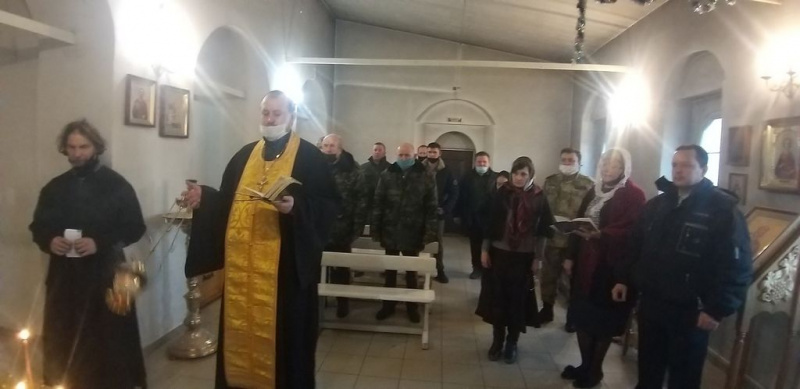 В Донском храме г. Новошахтинска состоялась традиционная встреча казаков станицы Мало-Несветаевской с духовником