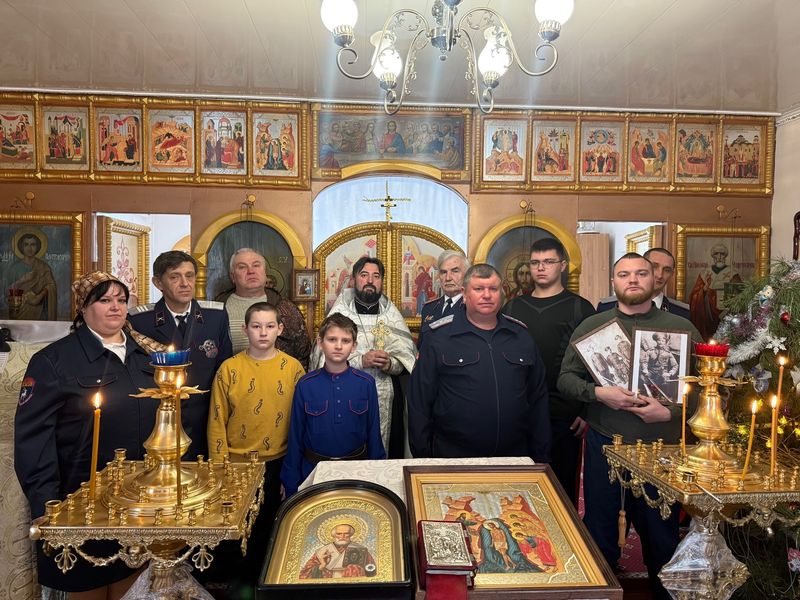 Панихида по невинно убиенным казакам в слободе Кашары