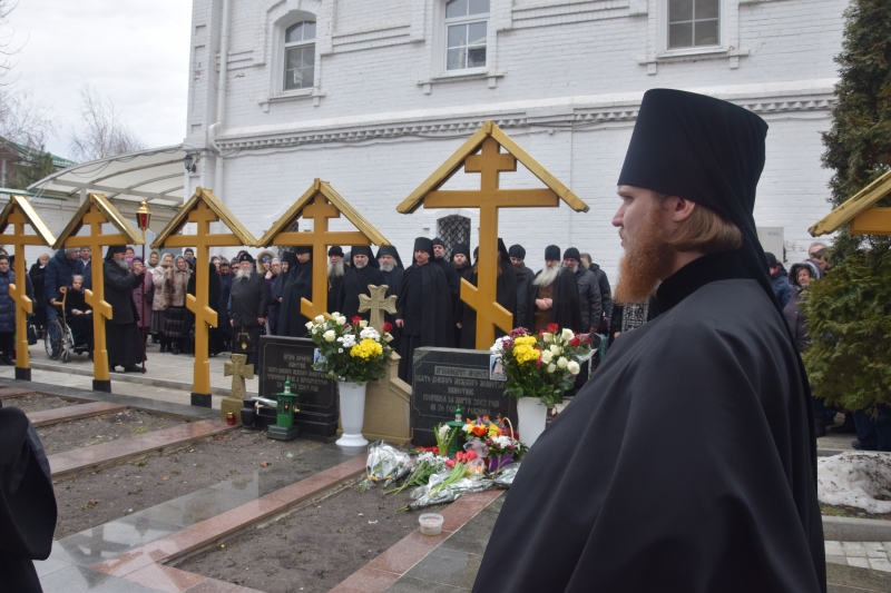 Прихожане храма Архангела Михаила п. Каменоломни молитвенно почтили память первого наместника Свято-Донского Старочеркасского мужского монастыря