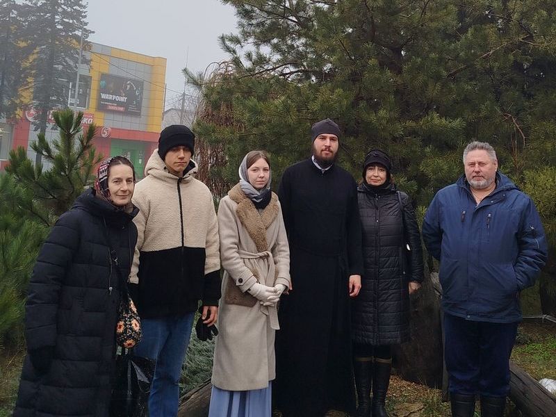 В Новошахтинске провели праздничную акцию "Святки2026"