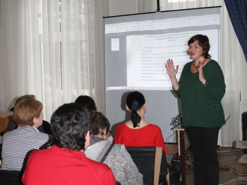 Педагоги из общеобразовательных и воскресных школ приходов Шахтинской епархии приняли участие в практико-ориентированном семинаре «Школа наставничества»