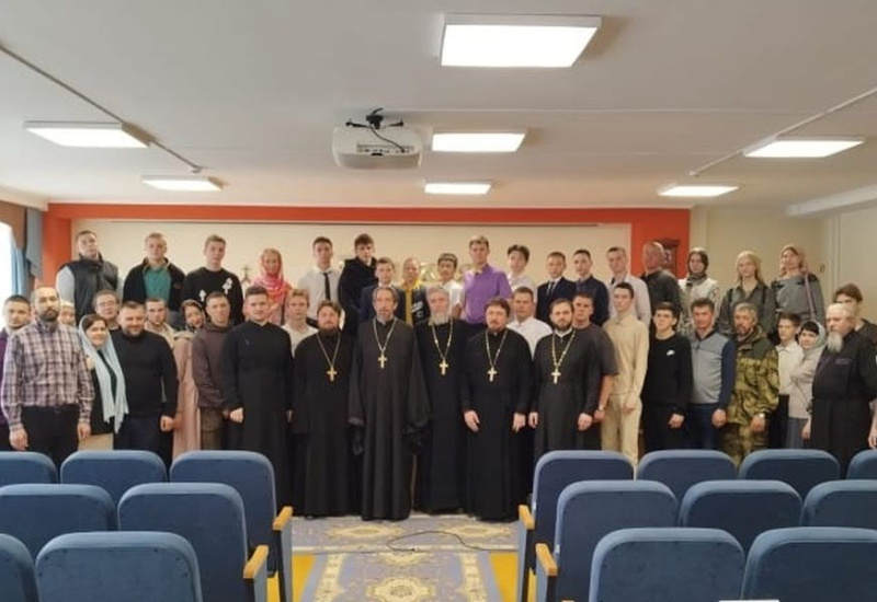 Члены молодежного семейного клуба "Верность" посетили день открытых дверей  в Донской духовной семинарии