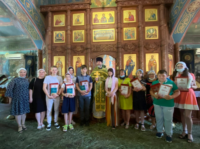 В храме святителя Николая Чудотворца в ст. Багаевской состоялось награждение победителей регионального этапа конкурса «Пасхальное яйцо»