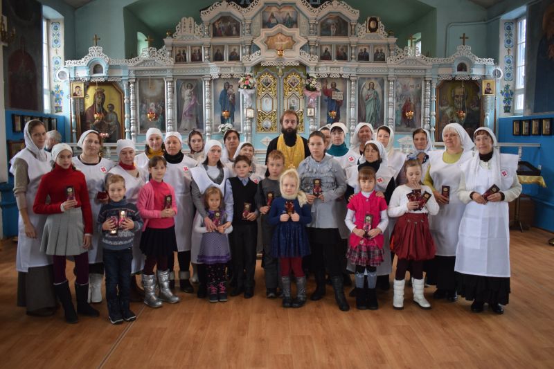 В храме Архистратига Михаила п. Каменоломни прошла благотворительная акция для нуждающихся