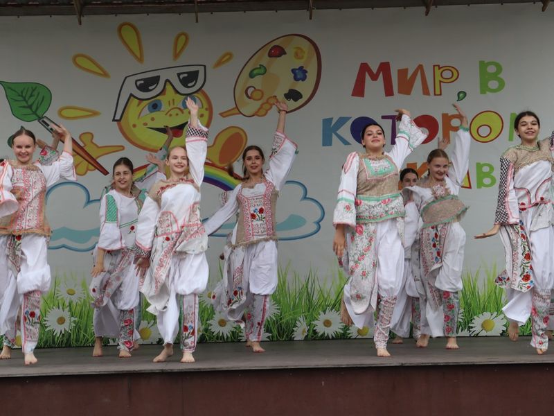 Городское праздничное мероприятие, посвященное Дню Семьи, Любви и Верности