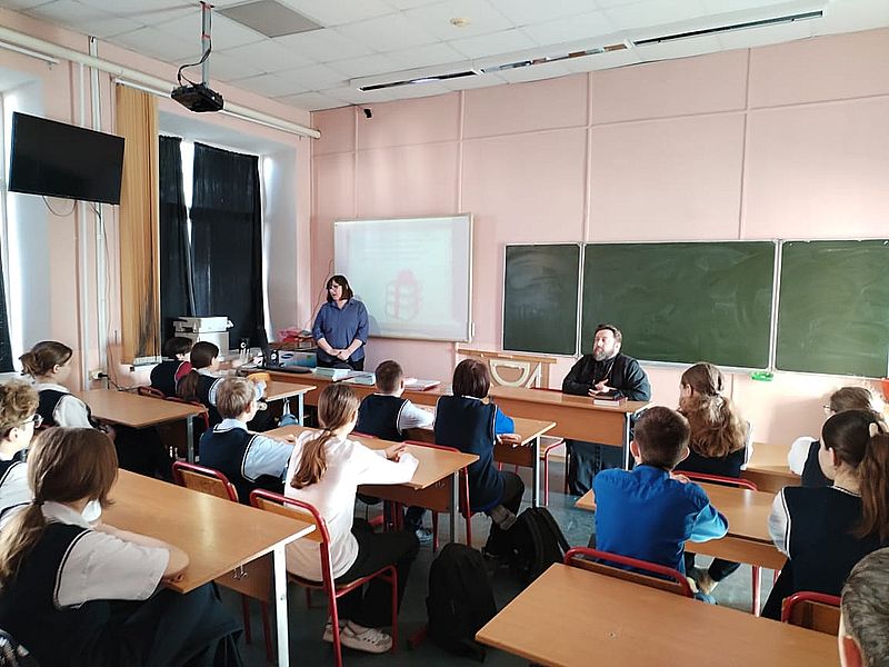 В школе №8 Миллерово прошёл показ фильма о первопечатнике Иване Фёдорове