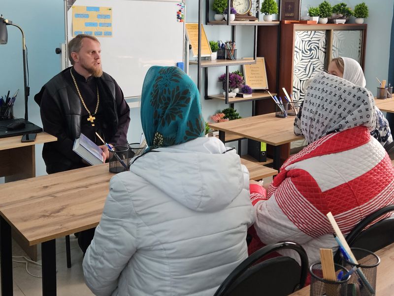 В Зверево-Никольском благочинии прошло занятие в рамках Патриаршей программы изучения Священного Писания