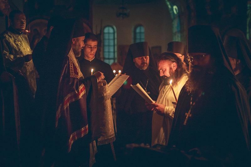 Преосвященнейший епископ Симон совершил монашеский постриг в Покровском кафедральном соборе города Шахты