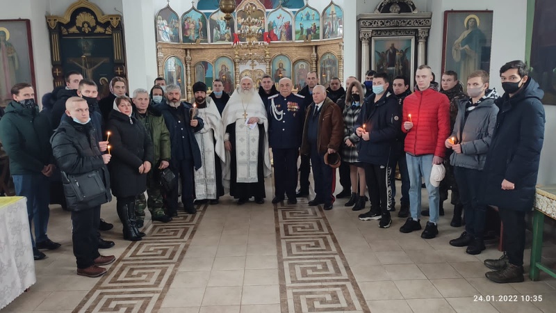 В Покровском храме города Красный Сулин состоялась панихида по казакам, пострадавшим в годы гонений