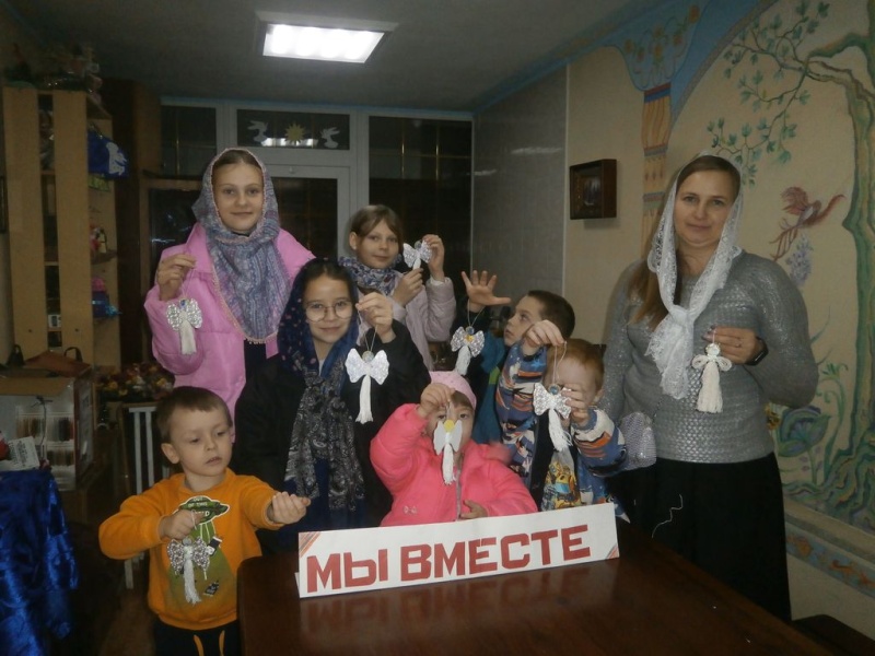 Ученики воскресной школы «Держава» передали поделки – ангелов мобилизованным воинам