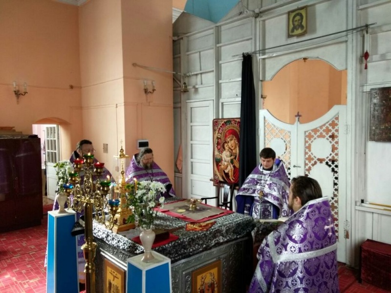 В храме Святителя Николая Чудотворца ст. Обливской состоялось соборное Богослужение