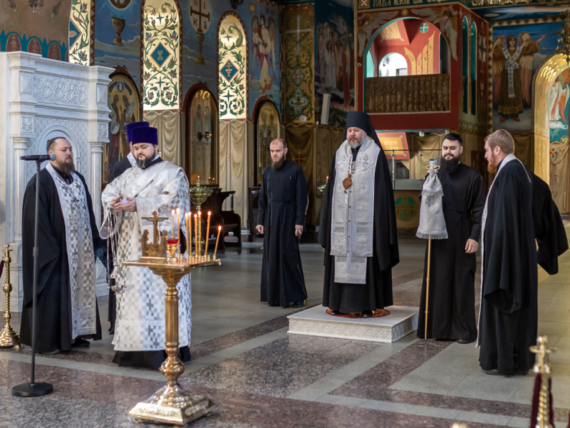 Преосвященнейший епископ Симон совершил заупокойную литию по новопреставленному иерею Николаю Михалушкину