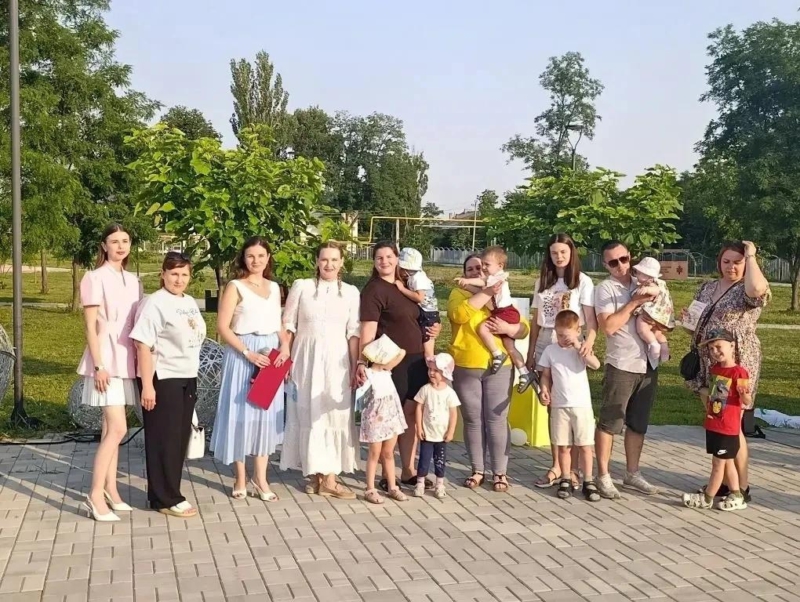 В новошахтинском парке Комсомольский прошла концертная программа «Музыка любви»