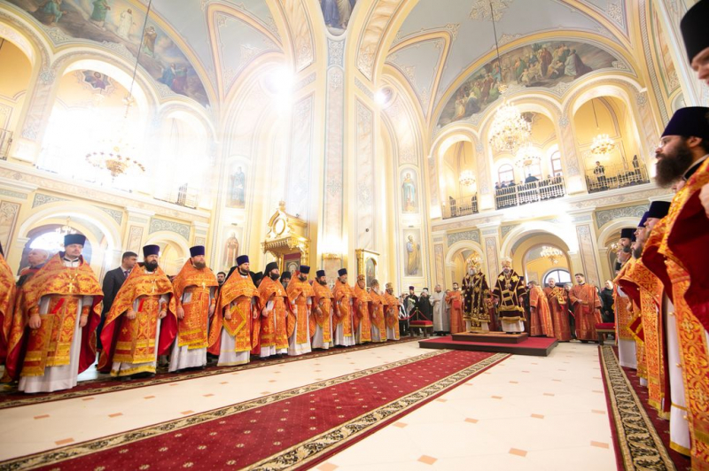 Епископ Шахтинский и Миллеровский Симон сослужил митрополиту Ростовскому и Новочеркасскому Меркурию в день его тезоименитства