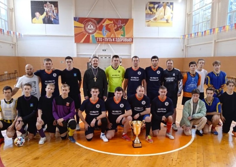 В спортивном комплексе «Тихий Дон» станицы Вешенской состоялся ежегодный турнир по мини-футболу в честь престольного праздника Архистратига Михаила