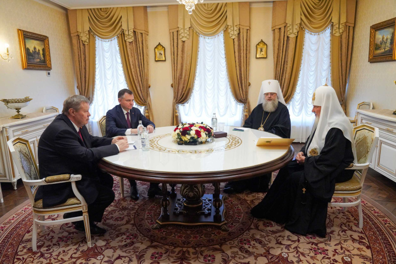 Состоялась встреча Святейшего Патриарха Кирилла с полномочным представителем Президента РФ в Южном федеральном округе и губернатором Ростовской области