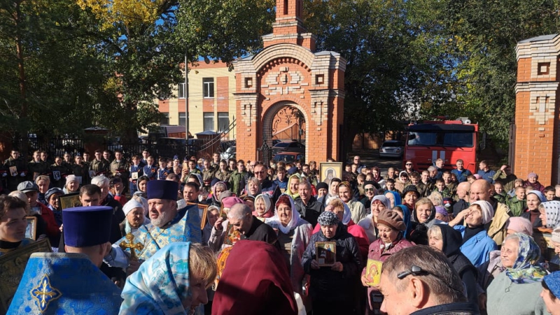 Свято-Покровский храм города Каменска-Шахтинского отметил престольный праздник