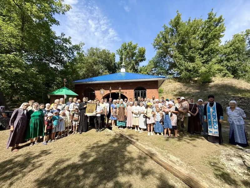 В честь праздника Смоленской иконы Божией Матери в Боковском районе состоялся крестный ход
