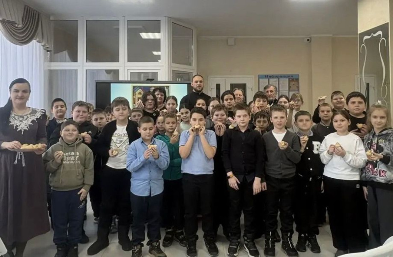 Познавательная программа «Сретение: праздник надежды и обновления» прошла в Кашарском районе