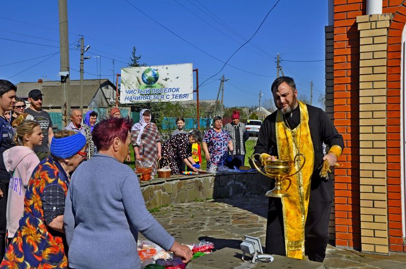 Освящение пасхальных приношений совершено в поселке Мокрый Лог