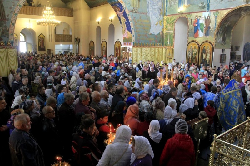 Кафедральный собор Шахтинской епархии отметил храмовый праздник – Покров Пресвятой Богородицы