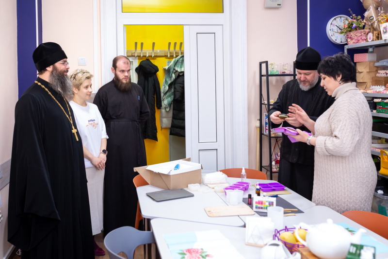 Епископ Симон посетил благотворительный центр «Финист» в Шахтах