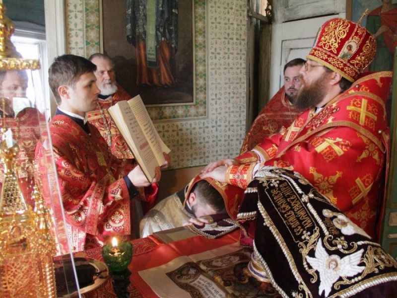 В престольный праздник Киреевского Георгиевского епархиального подворья епископ Игнатий совершил Литургию в храме Георгия Победоносца хут. Киреевка