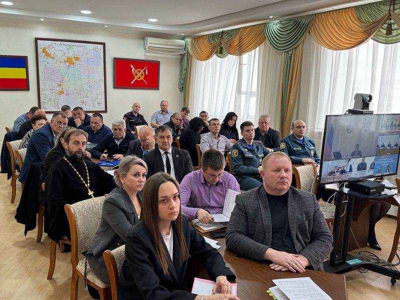 Благочинный приходов Нижнедонского округа принял участие в работе региональной антитеррористической комиссии