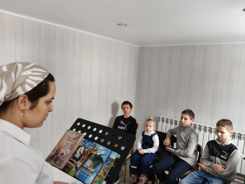 В воскресной школе храма Казанской иконы Божией Матери г. Гуково прошел урок, посвященный Дню православной книги