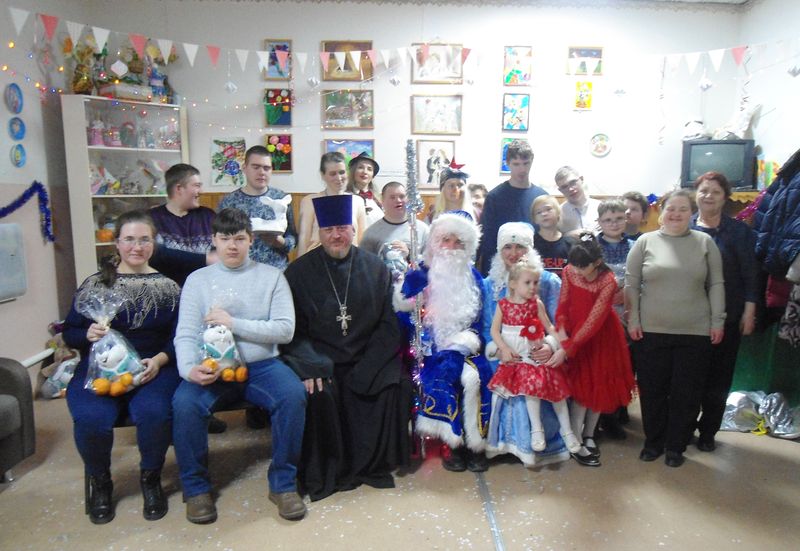 Рождественский праздник в обществе инвалидов
