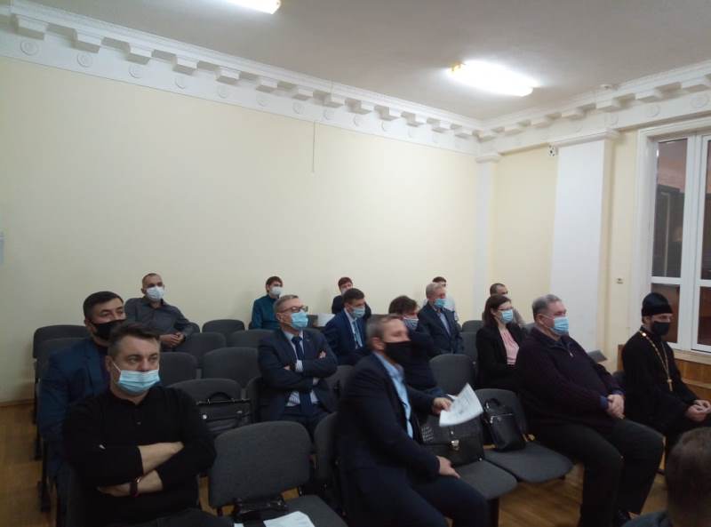 В Администрации г. Шахты обсудили новые стратегические ставки развития города. В событии принял участие благочинный приходов Александровск-Грушевского округа