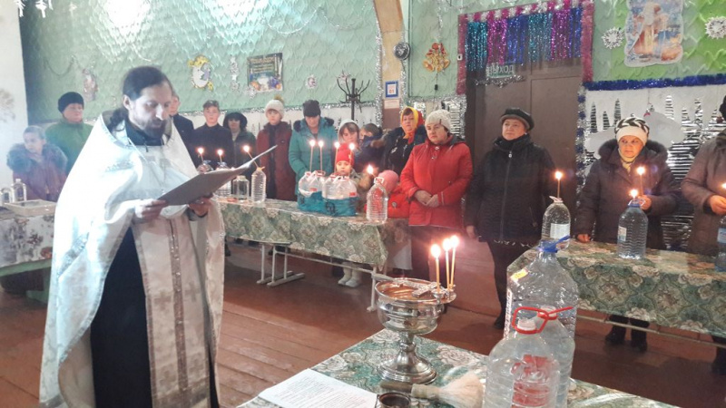 В праздник Богоявления иеромонах Арсений (Алимов) совершил чин великого освящения воды в ст. Владимирская и в х. Большая Федоровка