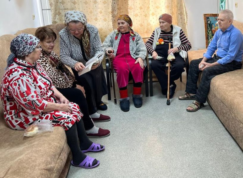 Занятие по Закону Божьему на тему «Крестопоклонная неделя» в доме престарелых   