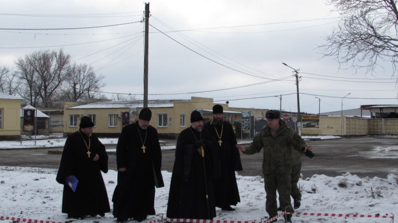 Преосвященнейший епископ Симон ознакомился с этапами подготовки к строительству храма на территории воинской части в городе Каменск-Шахтинский