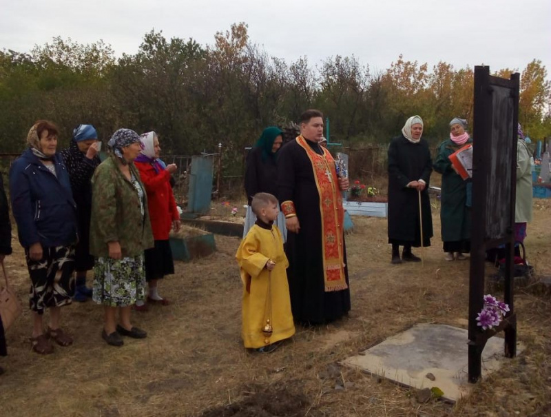 Иерей Андрей Журавлев совершил молебен в пос. Войково на месте некогда стоявшего храма в честь усекновения главы пророка Предтечи и Крестителя Господня Иоанна