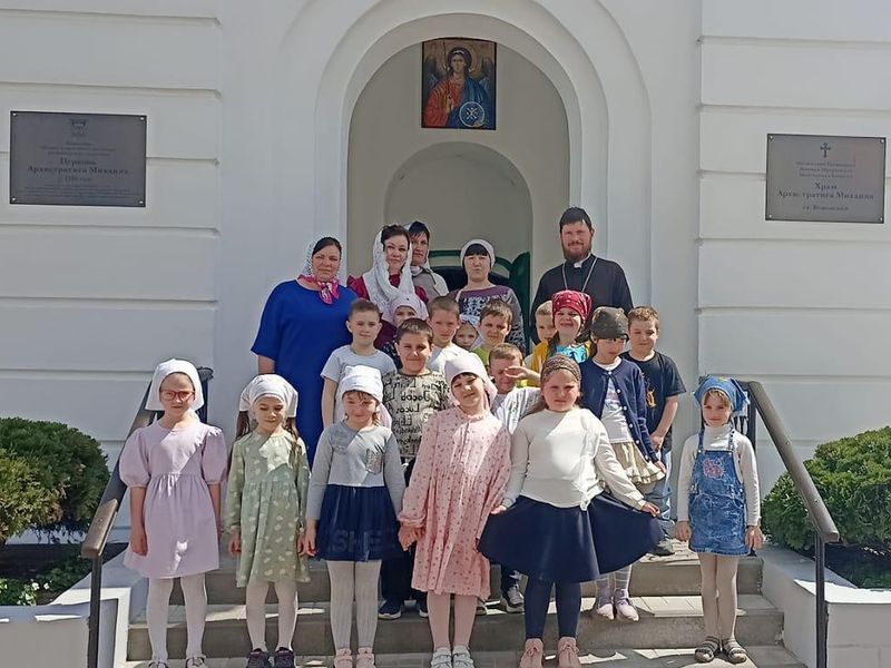 На Светлой Седмице воспитанники детского сада № 2 посетили храм Архистратига Михаила