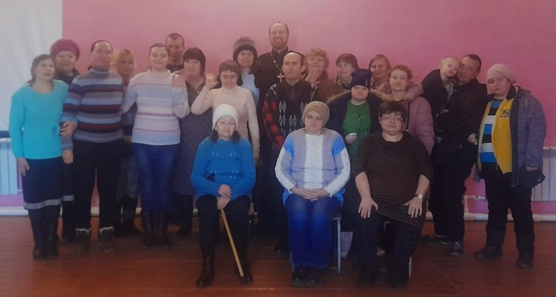 В Новошахтинске организовано праздничное мероприятие для людей с ограниченными возможностями здоровья
