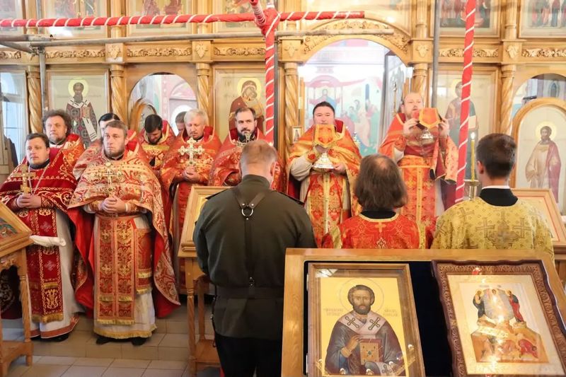 Соборное богослужение в честь небесного покровителя Новошахтинска священномученика Александра, епископа Команского