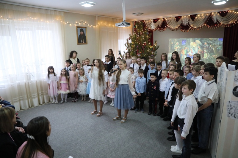 Рождественский концерт прошел в духовно-просветительском центре при Покровском кафедральном соборе города Шахты