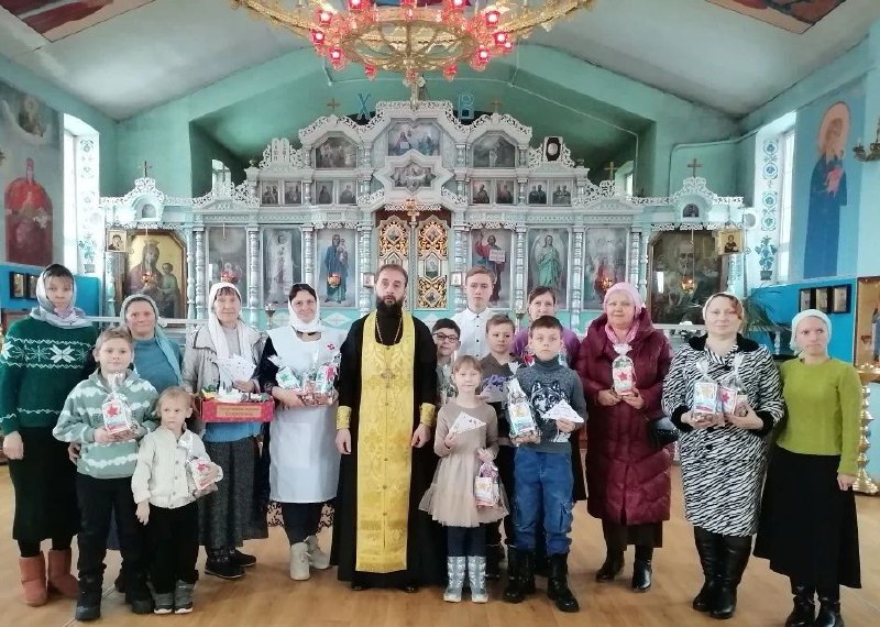 Тепло детских сердец: воспитанники воскресной школы "Благовест" присоединились к акции «Подарок солдату»