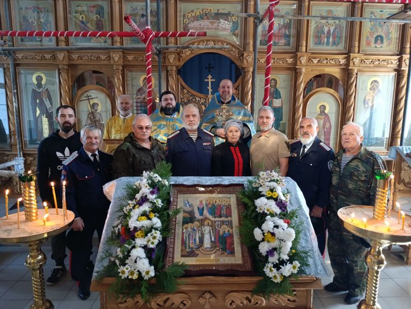 Праздник Покрова Пресвятой Богородицы в казачьем храме в честь Донской иконы Божией Матери