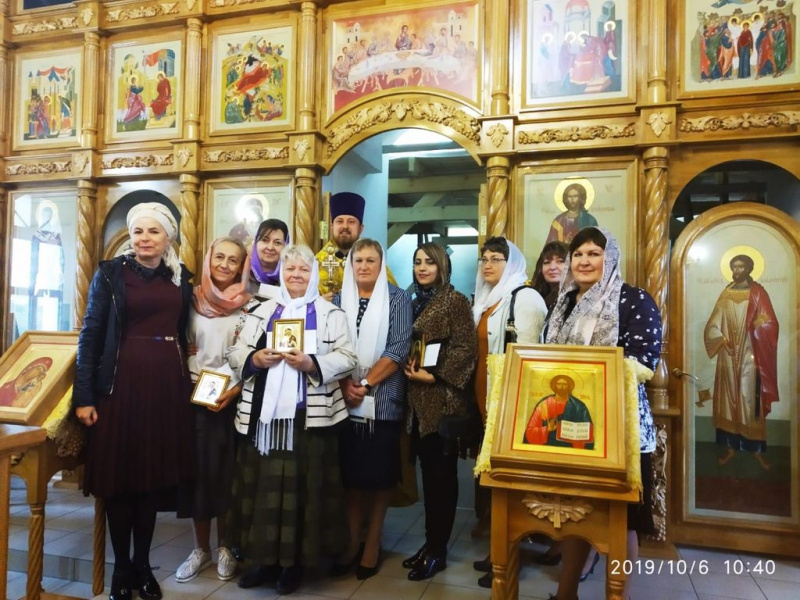 Благодарственными письмами епископа Шахтинского и Миллеровского Симона были награждены учителя и преподаватели г. Новошахтинска