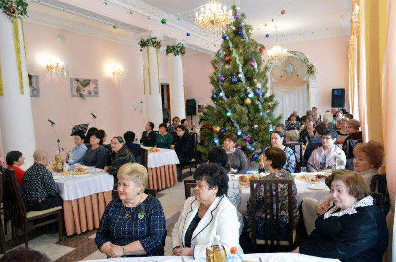 Сестры Марфо-Мариинского сестричества получили благодарственные письма Администрации Октябрьского района за активную жизненную позицию и в связи с участием в областном конкурсе «Селянка на земле Тихого Дона – 2019»