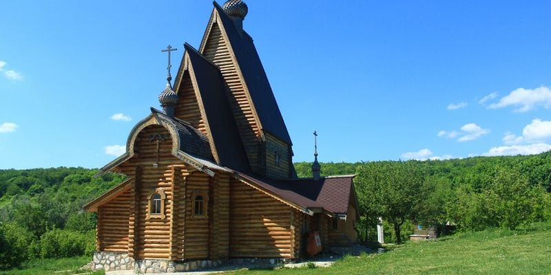 СВЕЧА НА ВЕТРУ