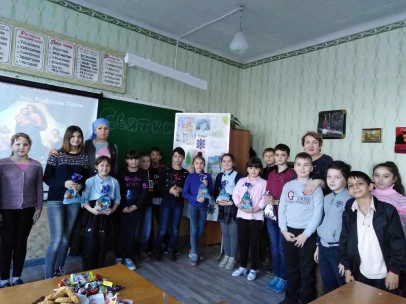 Помощник благочинного Новошахтинского округа провела встречу с учащимися школы № 28 г. Новошахтинска
